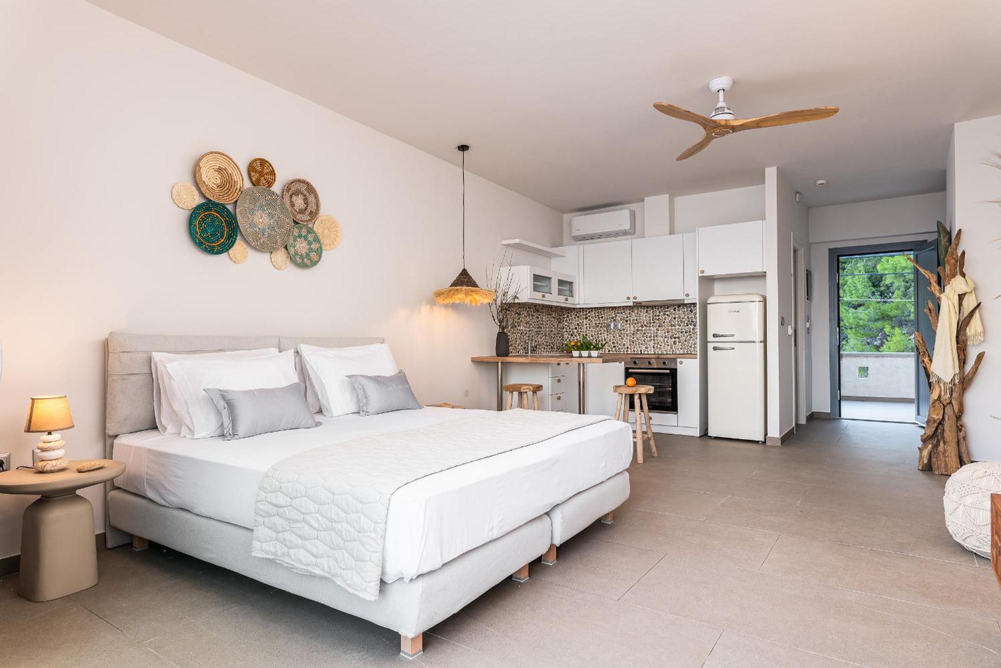 8Moons Boutique Apartments كوكاري المظهر الخارجي الصورة